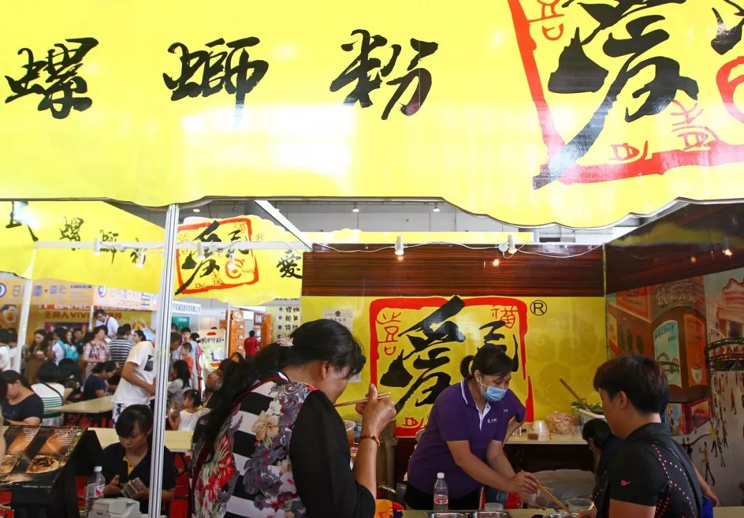 没什么可以阻挡我对螺蛳粉的向往,对螺蛳粉的热爱只有零次和无数次