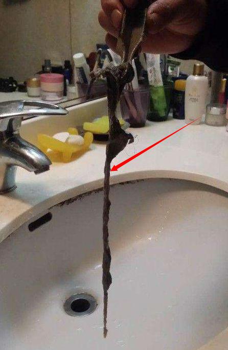 洗手池按压塞子弹簧失灵了如何修,洗手池塞子卡住怎么更换