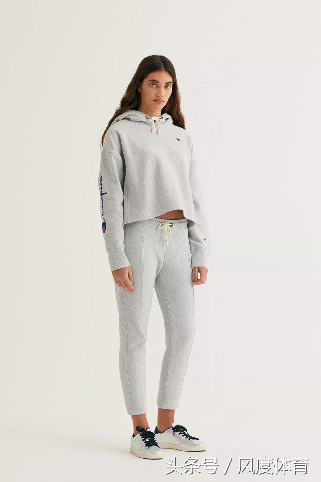 2019秋冬款运动休闲 (今年最流行的秋冬季运动套装)