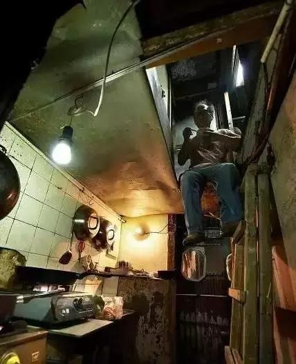 香港的棺材房是怎么样的,香港棺材房为什么那么多人住