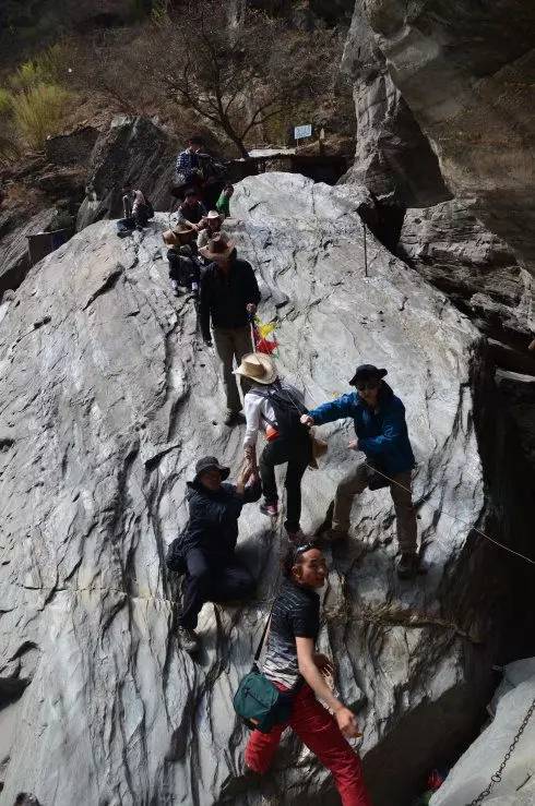 云南之行：极限苦旅虎跳峡