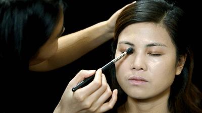 世上没有丑女人抖音,世界上没有丑女人化妆的视频