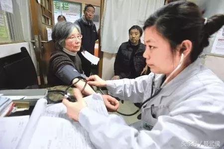 2018年成都最新收费大全，果断收藏！