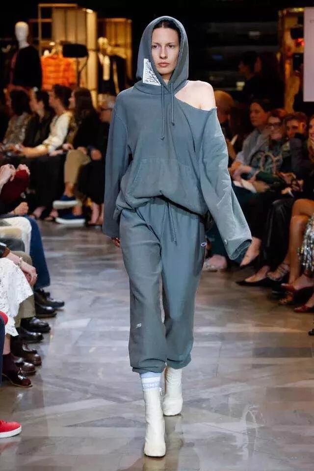 历经99年“Champion”卷土归来，再次引领潮流！