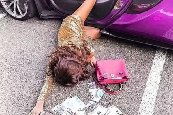 现在流行假摔炫富？谢楠“摔”出的东西引人羡慕，网友：你赢了！