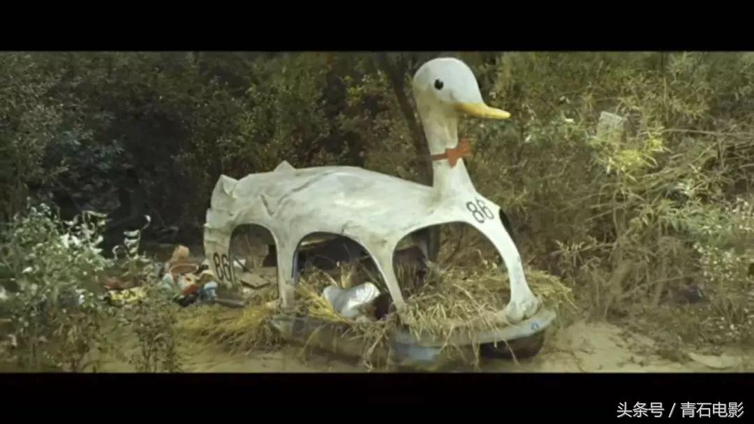 躲在孤岛做炸酱面被神秘女盯上！现代版鲁滨逊，全片又丧又暖！