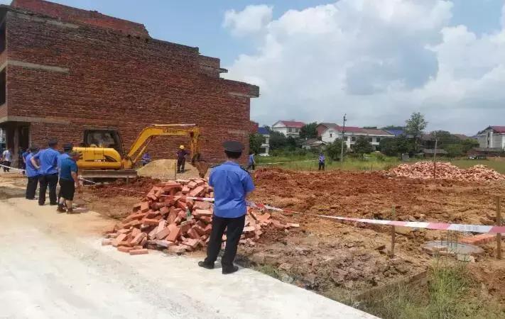 村里建房不报建可以吗,村里不同意在宅基地建房