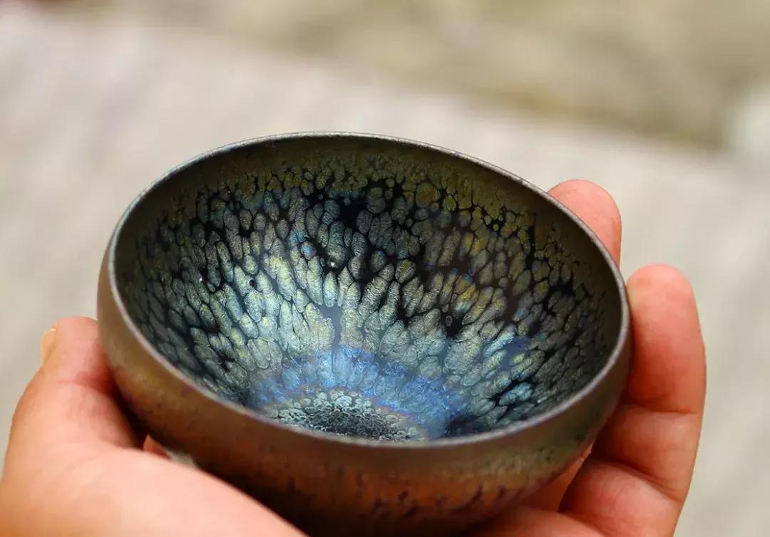 建盏养了一年不出彩怎么办,建盏摔得坏吗