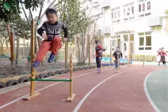 户外场地有限、硬件不够高大上？这30种游戏照样让孩子玩翻天！