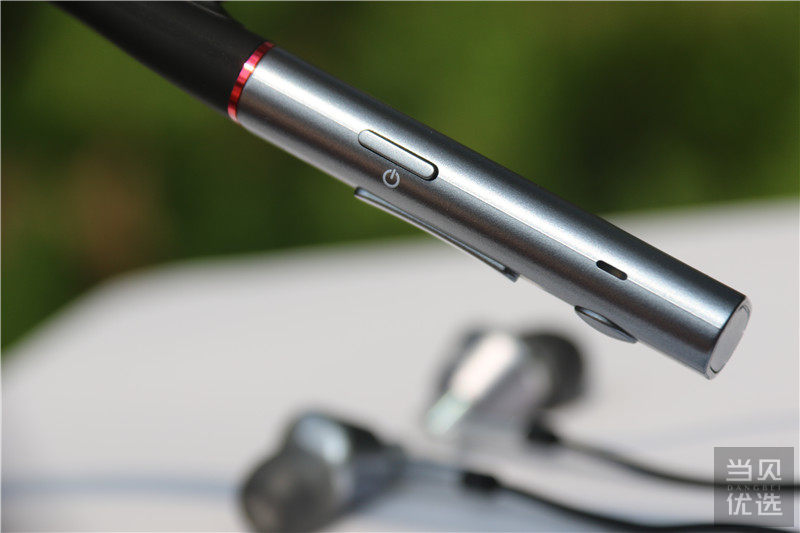 1more蓝牙无线耳机使用方法,1more无线蓝牙耳机使用方法