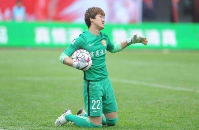 近三十年国足队伍里的朝鲜族战士，当世三杰加足坛父子兵