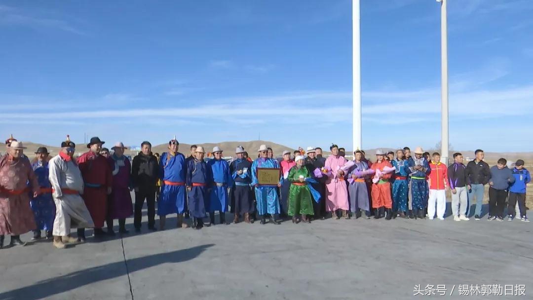 草原健儿为冬奥助力,草原健儿赛马场景