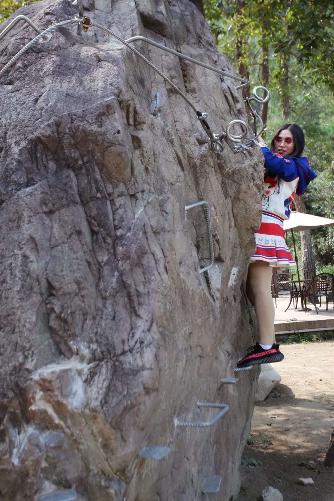 没有人来人往的城市,没有人山人海的地方