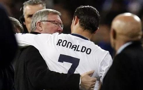 难忘那抹红：C罗与曼联的不舍情缘