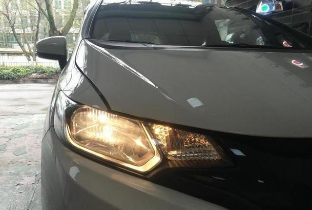 汽车卤素灯不聚光怎么调,汽车灯泡卤素灯不聚光怎么回事