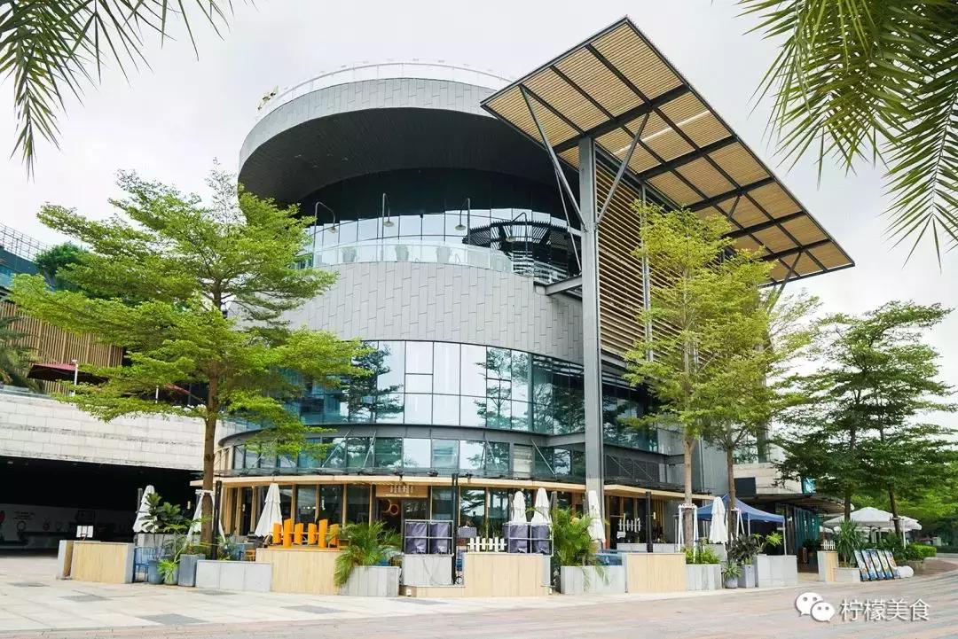 开在湖边的男团串串,我连店名都不会读