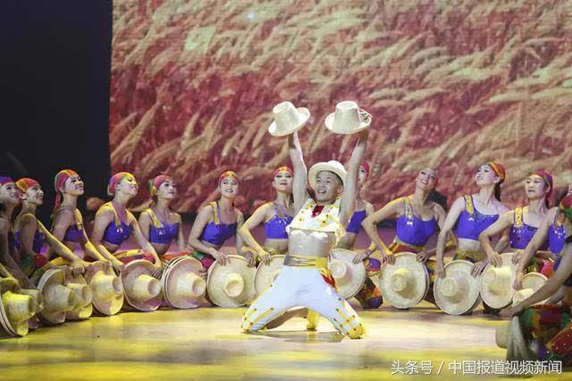 红星艺术团表演视频,红星战士杂技团