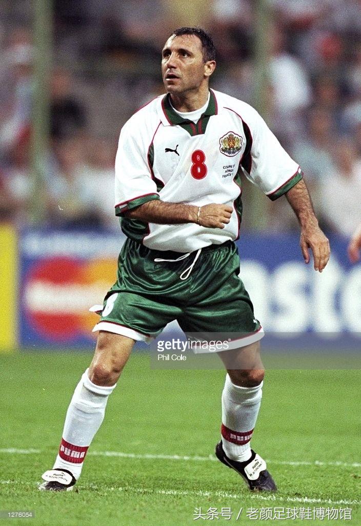 马拉多纳夺冠时的球鞋,球王马拉多纳球鞋