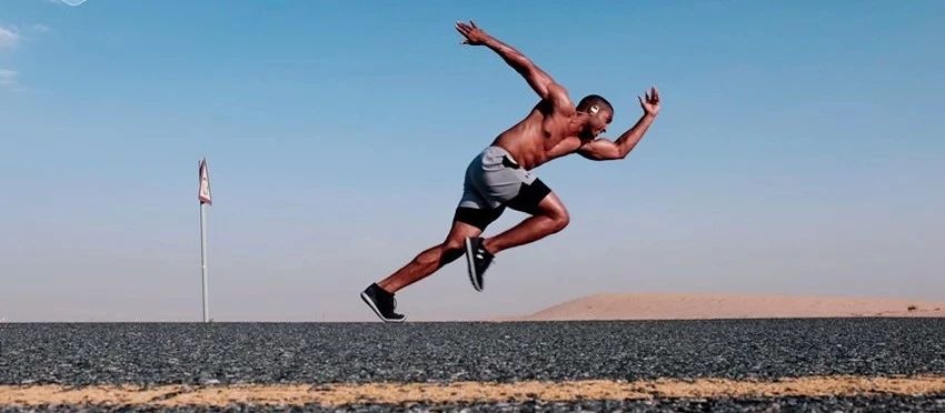 张泉灵说喜欢一个人,张泉灵当世界抛弃你时