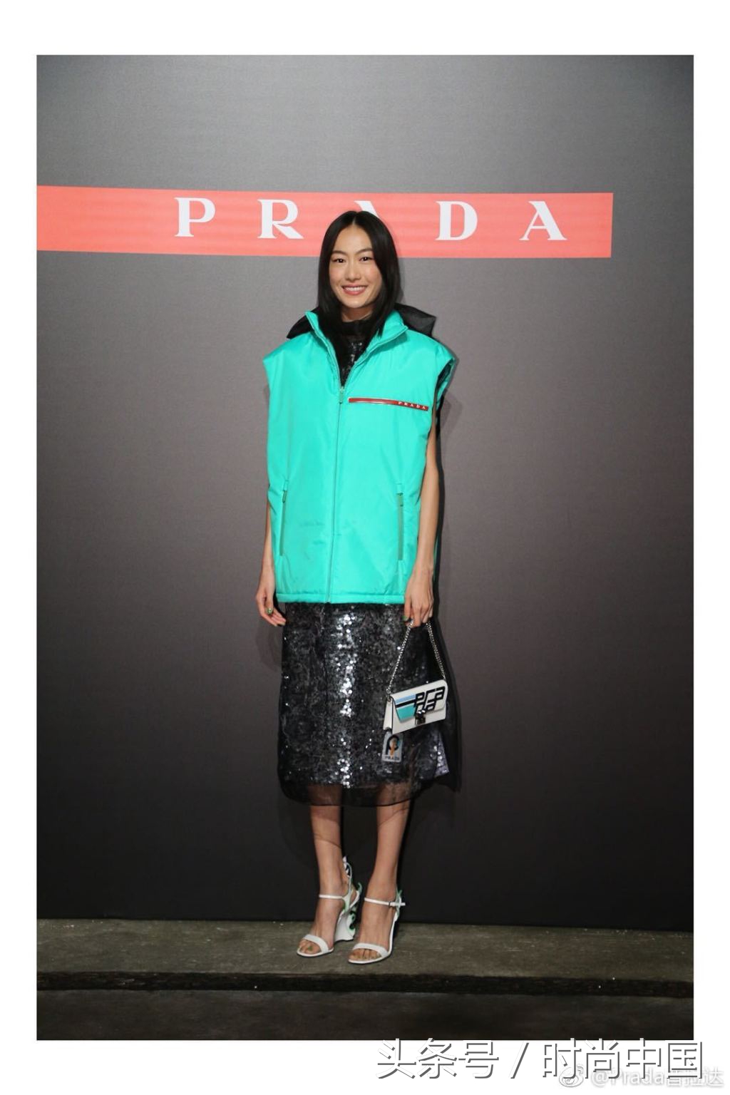 秦舒培助力维密秀,秦舒培秀肌肉