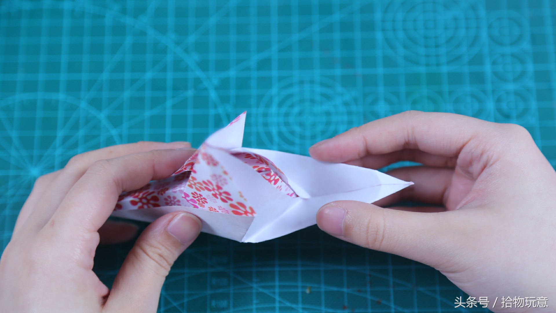 纸鹤怎么折简单漂亮还会飞,折好看的纸鹤