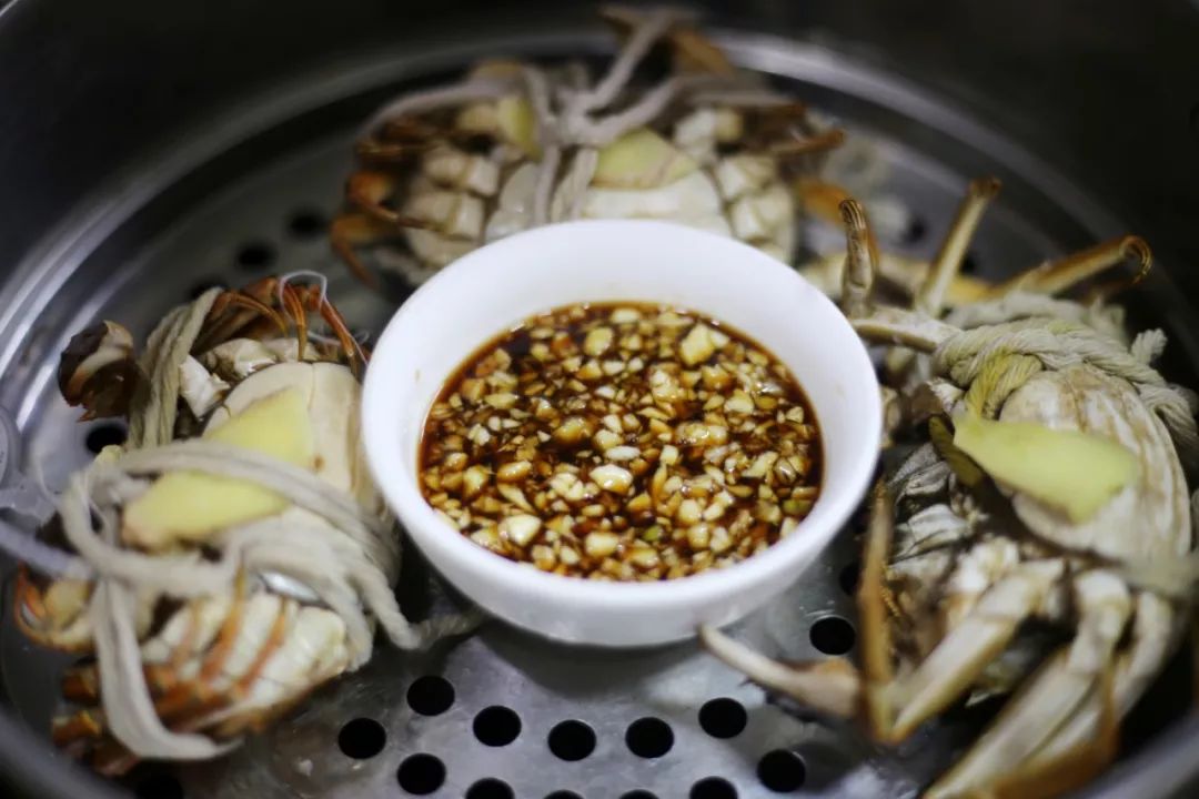 品尝清蒸大闸蟹公蟹和母蟹,清蒸大闸蟹前蟹需要处理吗