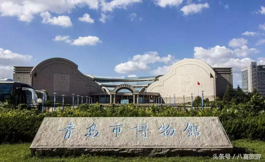 老外游崂山,坐青岛11号线去崂山