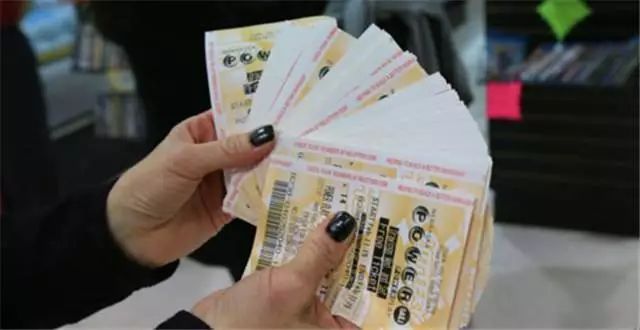 靠谱吗？16亿美元巨奖火了海外彩票代购，中了奖能拿到钱吗？