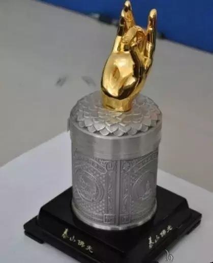 3万一包什么烟,一万一包的烟有哪种