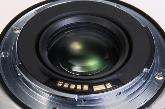 腾龙性价比最高的大变焦镜头推荐,腾龙35mm1.8定焦镜头值得买吗