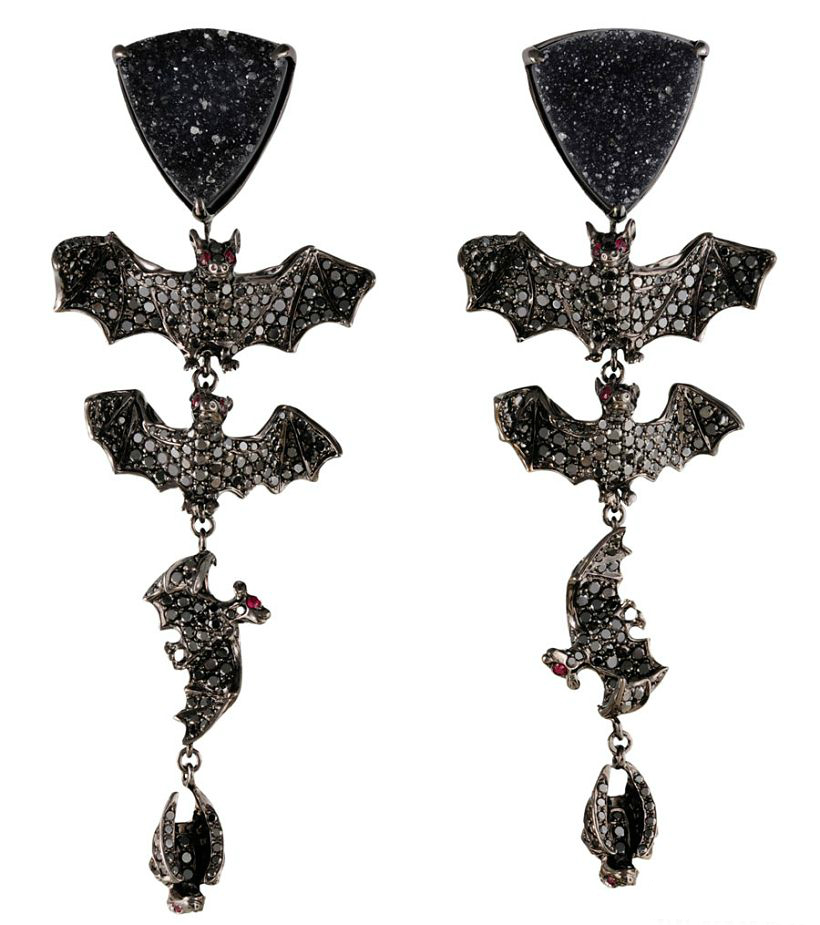 暗黑风格珠宝首饰,充满魔幻风格的珠宝首饰