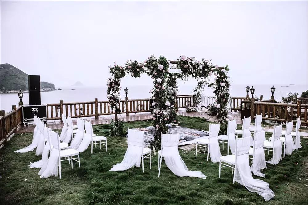 小夫妻卖掉老家房子,小夫妻卖掉房子去内蒙古