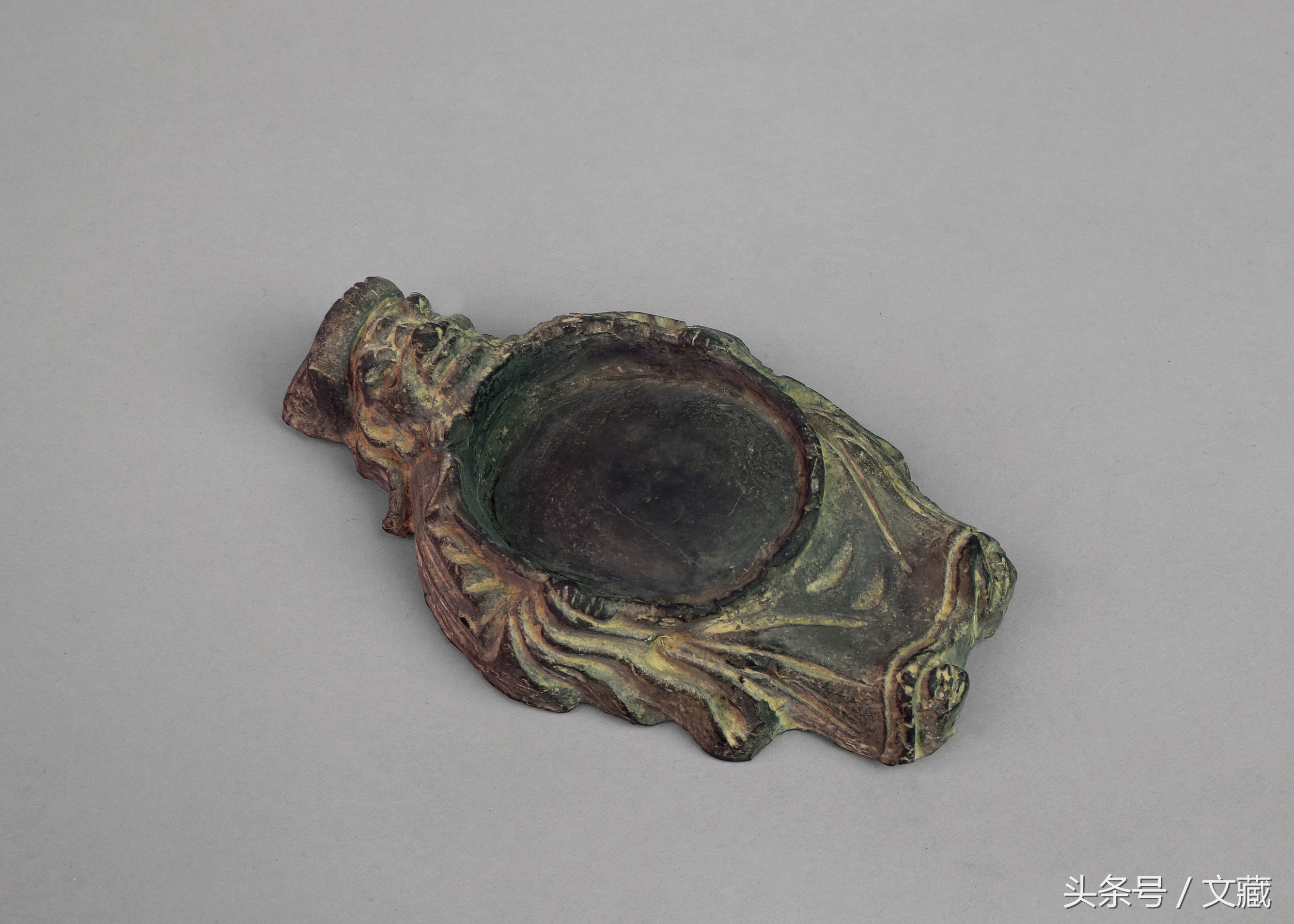 隐玉文房四宝中的其中一宝砚台,中国顶级文房四宝砚台