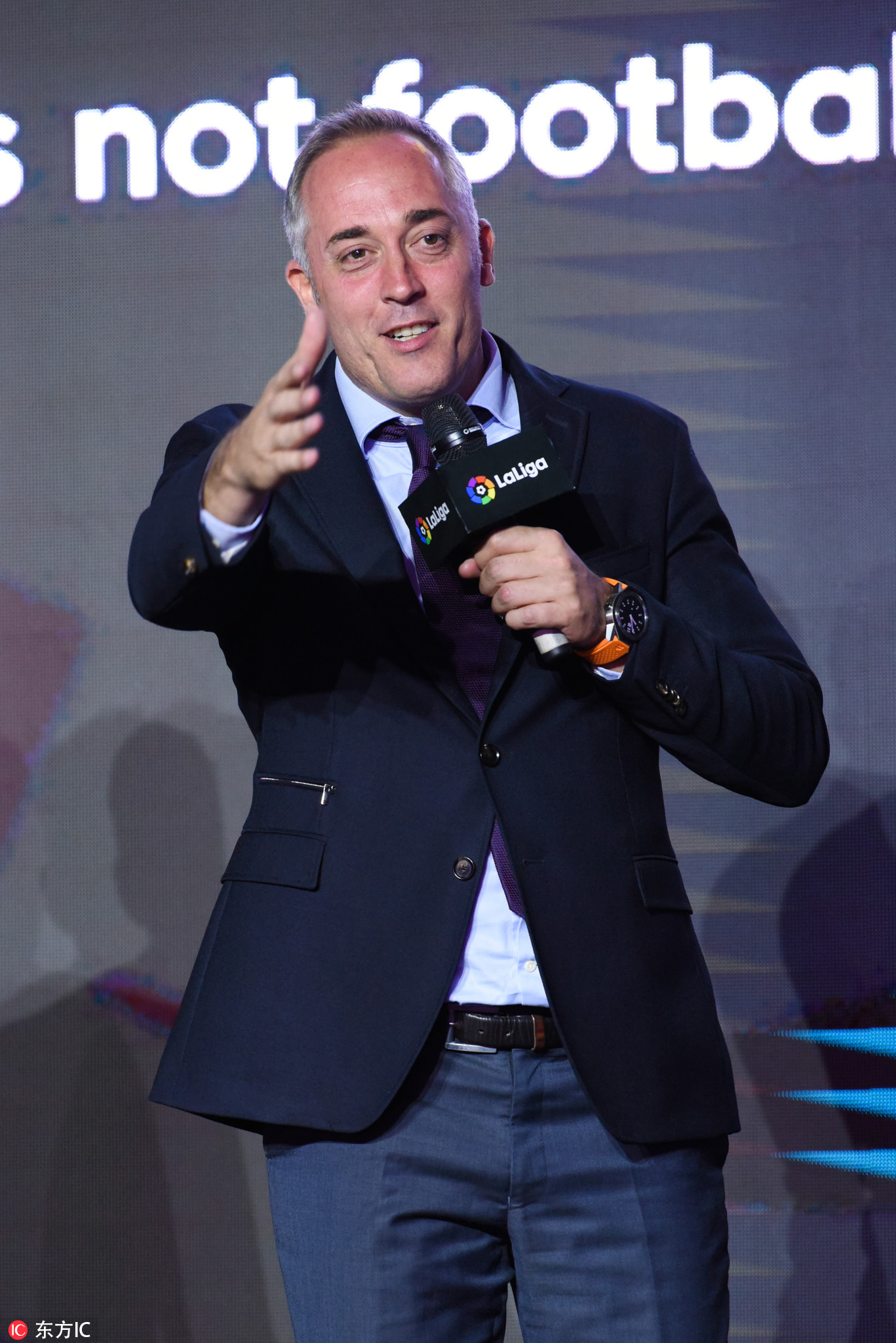 鲁伊维特、费尔南多-桑斯现身上海体验不一般的西班牙国家德比