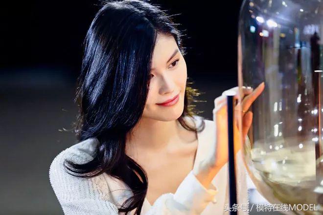 奚梦瑶在美国的维密秀,维密超模走秀门票多少钱