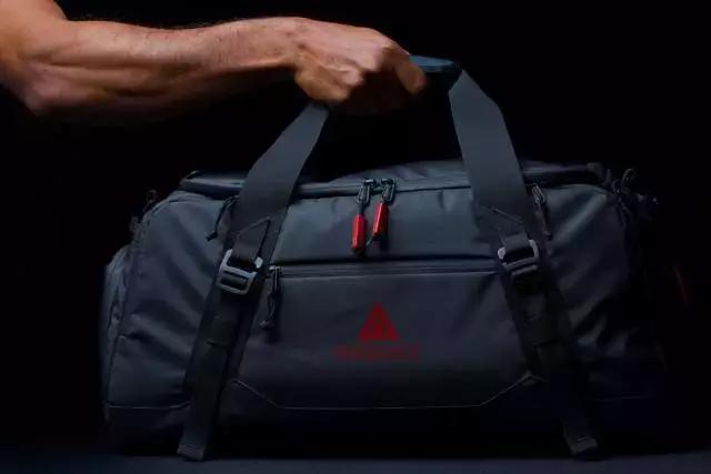 外国人发明悬浮背包的视频,美国人发明的一个小玩意