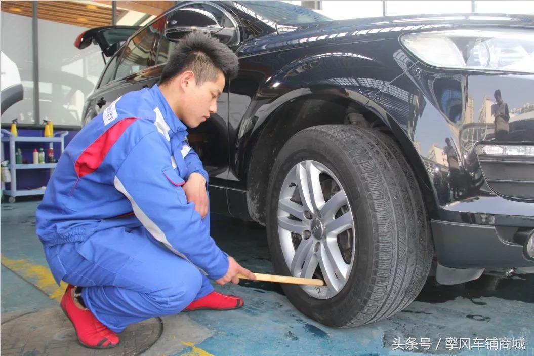 轮胎充氮气和充普通气体的区别,轮胎充氮气没几个月就没气