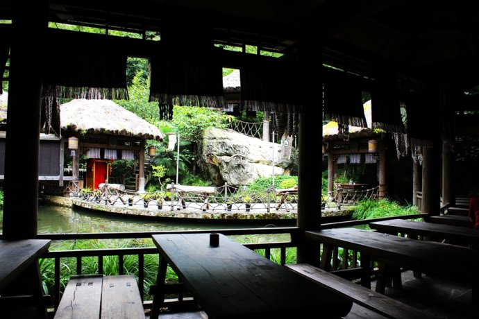 天生桥自然成形的石桥,天生桥喀斯特