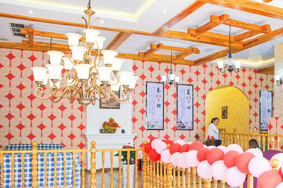 足浴师肩颈疏通经络按摩手法,足浴正骨颈椎按摩