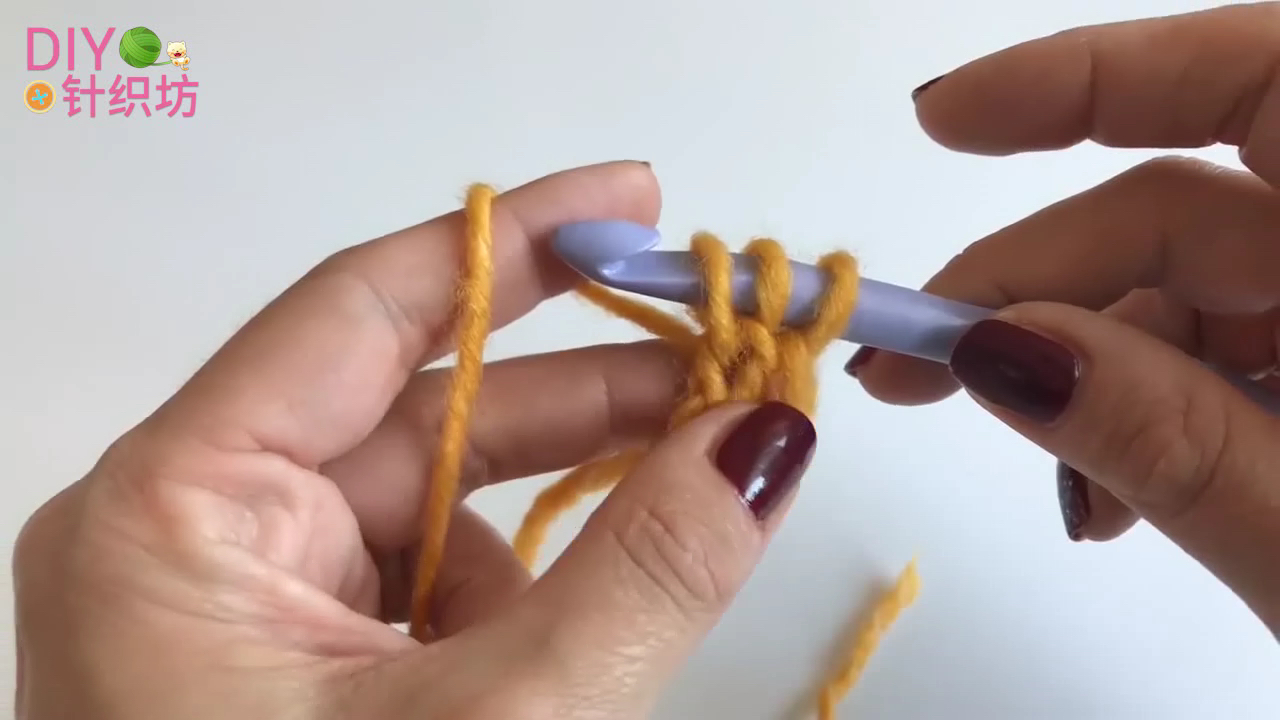 渔网三角围巾钩针教程,钩针编织三角围巾视频教程