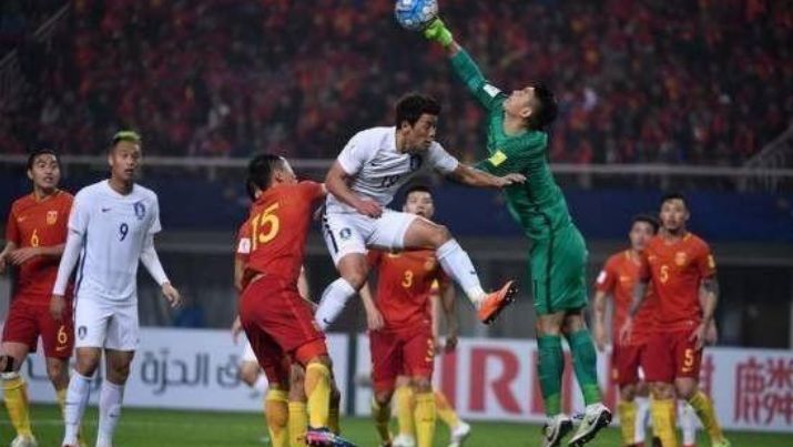 国足曾诚最新情况,国足第一门将曾诚与妻子现状