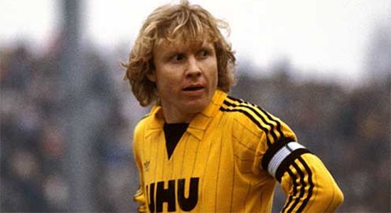 职业足球运动员交流,足球转型最成功的球员