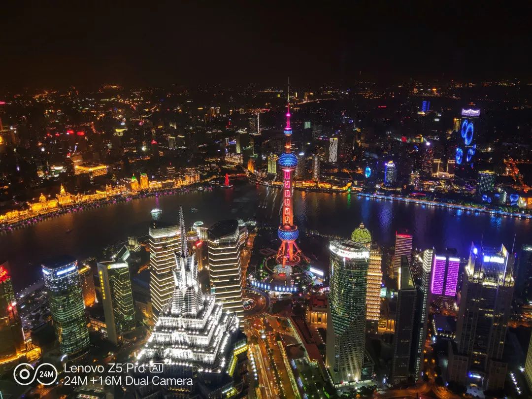 鐪熷叏闈㈠睆宸呭嘲涔嬩綔,绐佺牬鍏ㄩ潰灞忔瀬闄愮殑鏃朵唬鍗冲皢鏉ヤ复