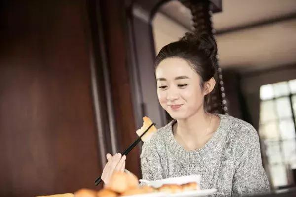 高颅顶减龄公主头发型怎么弄,减龄又显脸小的公主头发型