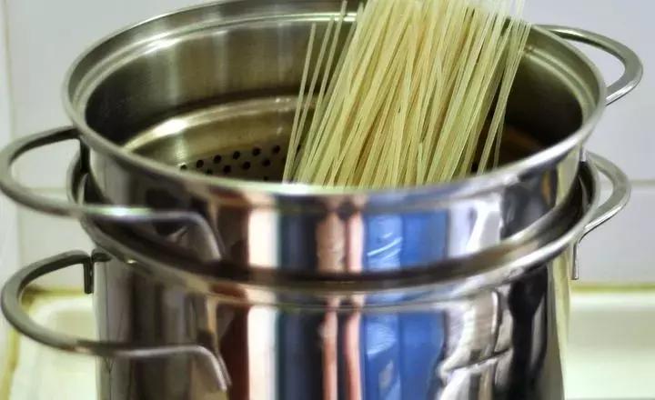 砂锅米线摆摊高汤,做砂锅米线高汤一天要多少