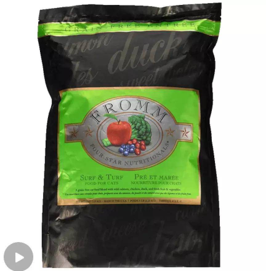 猫粮有关猫咪的健康可不能随便选 (猫咪生病吃哪种湿猫粮)