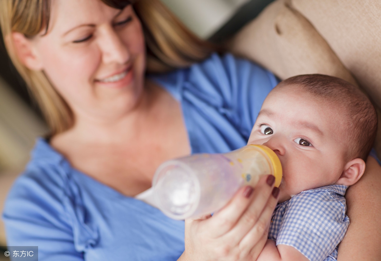 胎儿打嗝时孕妈妈该怎么做,为啥胎儿打嗝也会宫缩