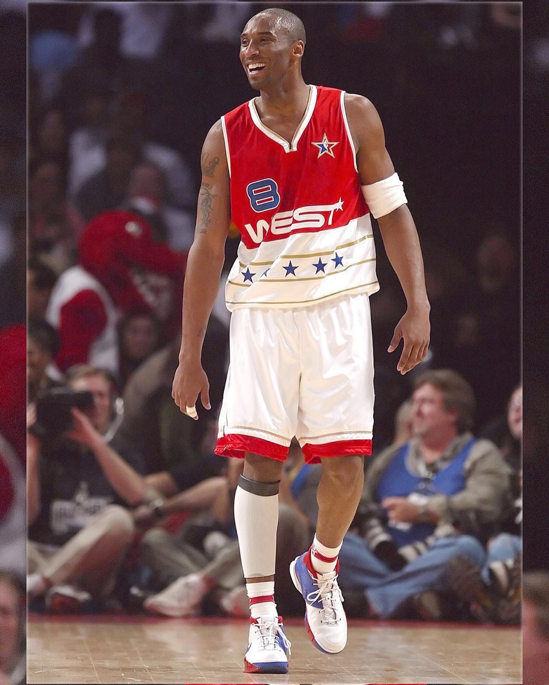 科比上脚球鞋全回顾,今日上脚球鞋全明星