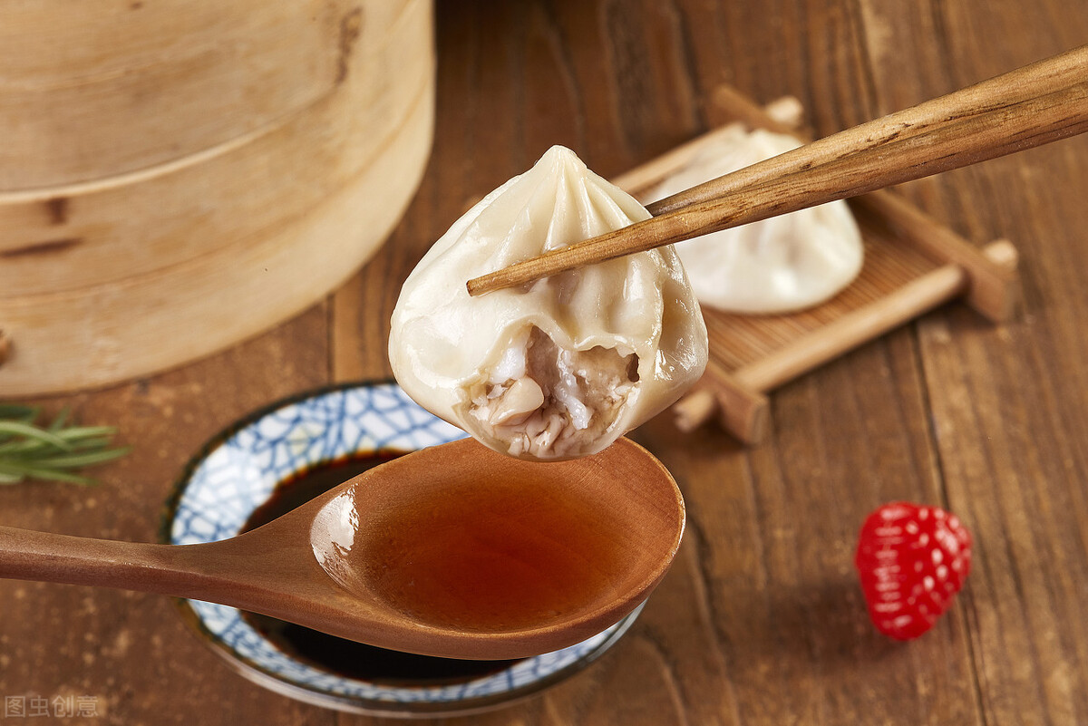 小笼包怎么做才能鲜嫩多汁,小笼包如何做得多汁