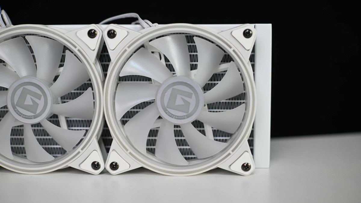 艾湃luna水冷评测,360一体水冷散热器评测